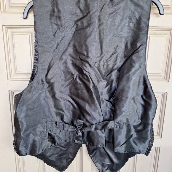 A.J. Sequined Vest SzL/XL Black Lined Tie Back Single Hook Closure Very Nice - Picture 7 of 9